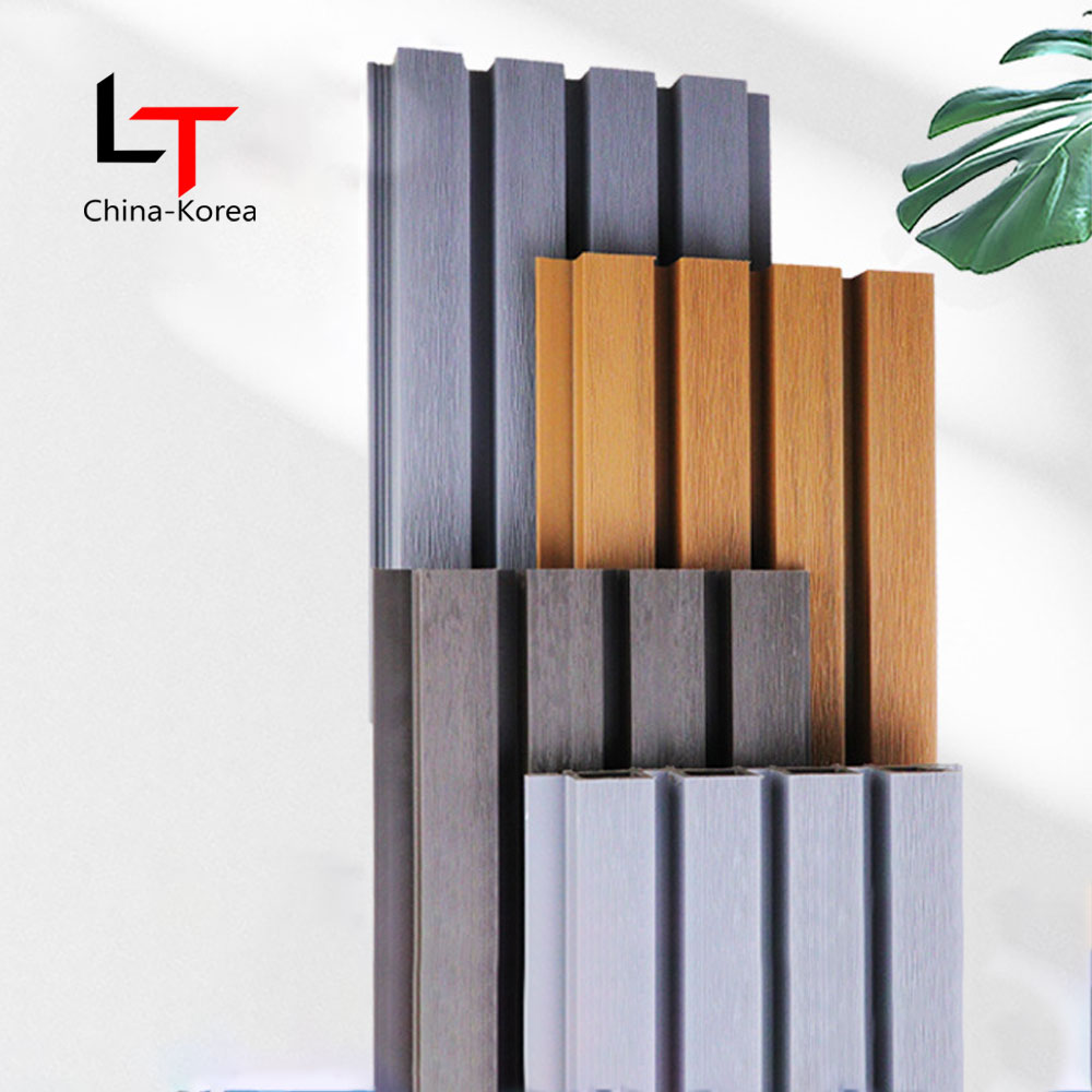 나무 질감과 검은색 패턴 외부 판금 벽 클래딩 외부 장식 집 사이딩 Wpc 플루트 야외 벽 패널
